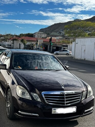 Mercedes E 250 2011, 303,000 km - 2.1 l - Bakı