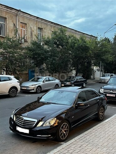 Mercedes E 250 2011, 303,000 km - 2.1 l - Bakı