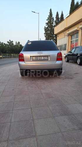 Audi A4 1999, 300,000 km - 1.8 l - Bakı