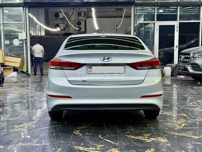 Hyundai Elantra 2016, 165,762 km - 2.0 л - Bakı