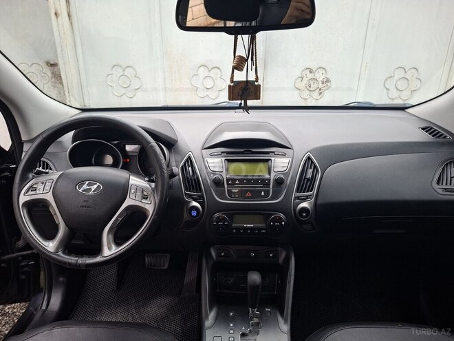 Hyundai ix35 2013, 230,000 km - 2.0 l - Sabirabad