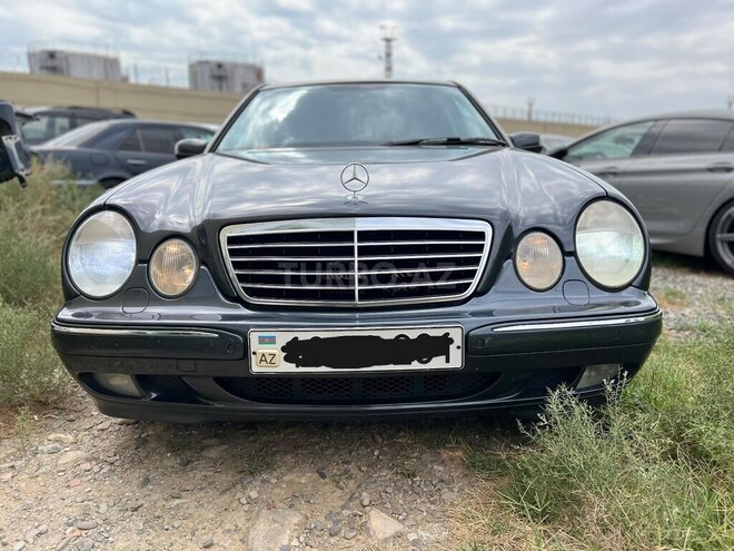 Mercedes E 240 1999, 294,000 km - 2.4 l - Bakı