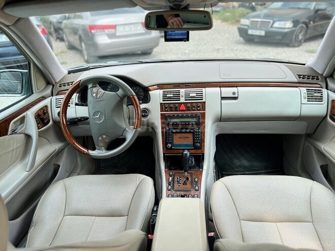 Mercedes E 240 1999, 294,000 km - 2.4 l - Bakı