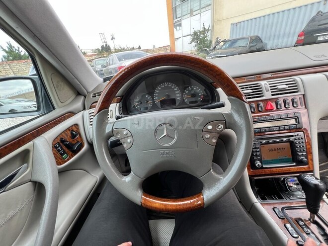 Mercedes E 240 1999, 294,000 km - 2.4 l - Bakı
