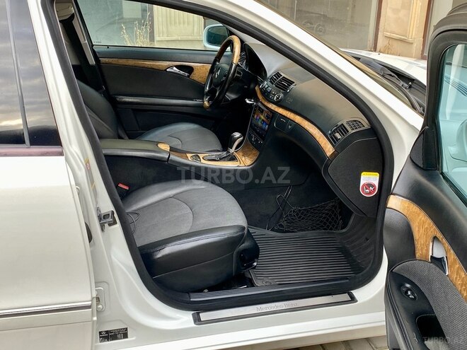 Mercedes E 240 2006, 246,000 km - 2.6 l - Bakı