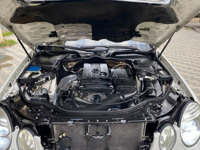 Mercedes E 240 2006, 246,000 km - 2.6 l - Bakı