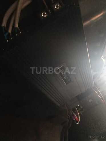 Mercedes E 270 2003, 261,000 km - 2.7 l - Quba