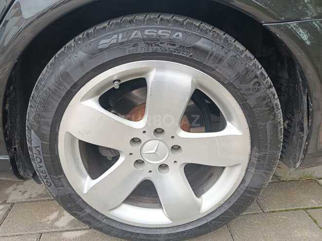 Mercedes E 270 2003, 261,000 km - 2.7 l - Quba