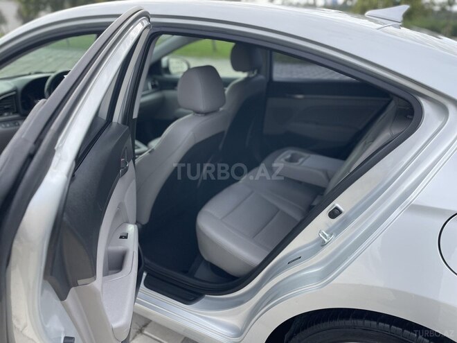 Hyundai Elantra 2016, 180,247 km - 2.0 l - Bakı