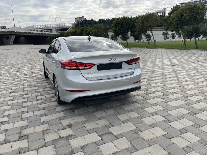 Hyundai Elantra 2016, 180,247 km - 2.0 l - Bakı