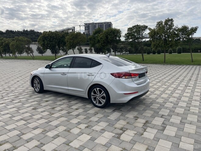 Hyundai Elantra 2016, 180,247 km - 2.0 l - Bakı