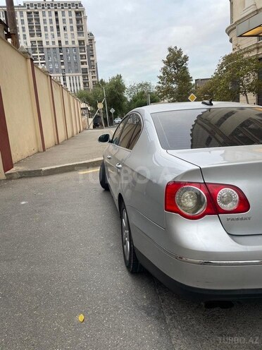 Volkswagen Passat 2005, 205,000 km - 2.0 l - Bakı
