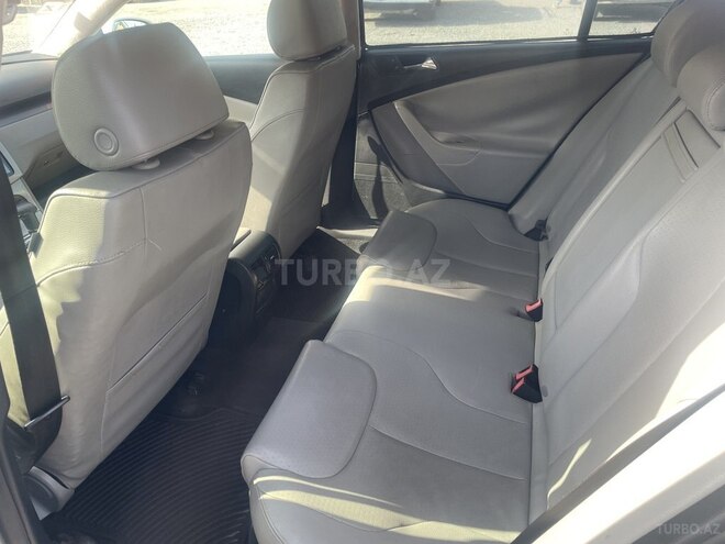 Volkswagen Passat 2005, 205,000 km - 2.0 l - Bakı