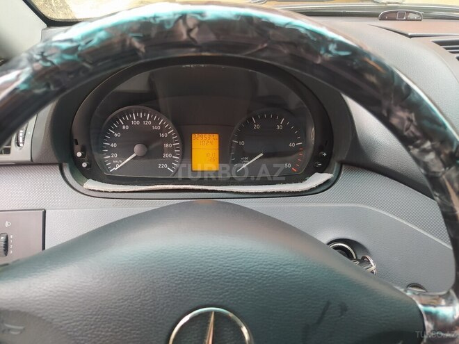 Mercedes  2009, 327,899 km - 2.1 l - Bakı
