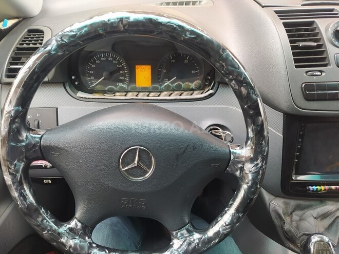 Mercedes  2009, 327,899 km - 2.1 l - Bakı