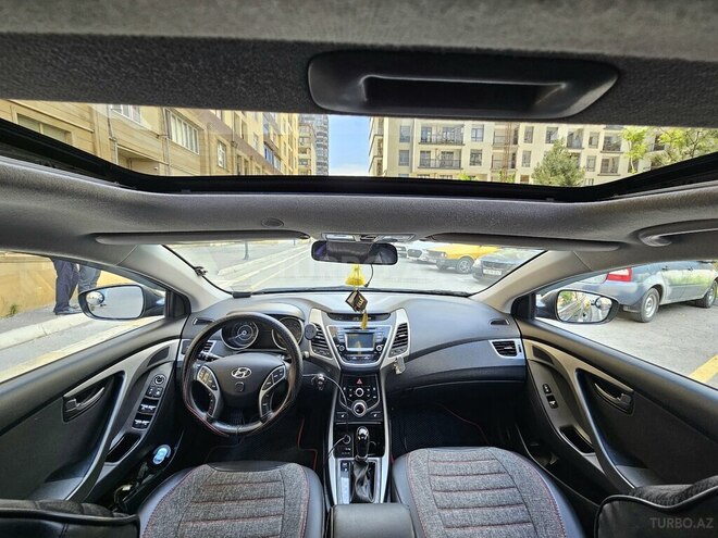 Hyundai Elantra 2015, 131,966 km - 1.8 l - Bakı