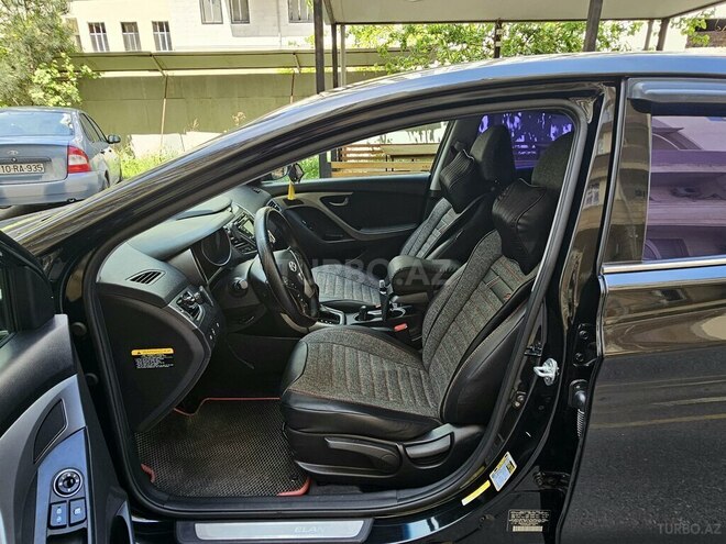 Hyundai Elantra 2015, 131,966 km - 1.8 l - Bakı