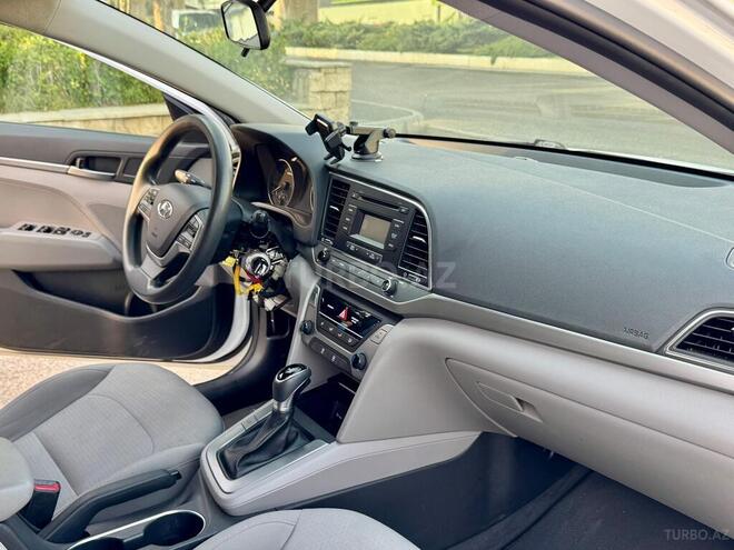 Hyundai Elantra 2016, 86,224 km - 2.0 l - Bakı