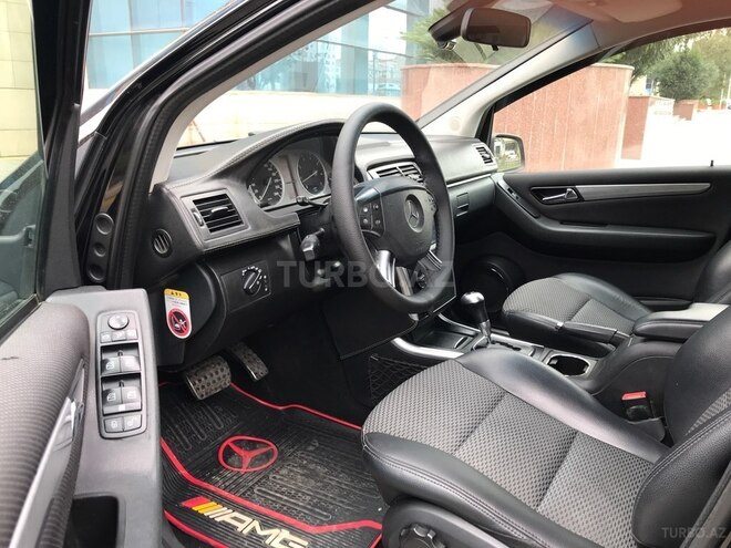 Mercedes B 180 2010, 178,000 km - 1.7 l - Sumqayıt