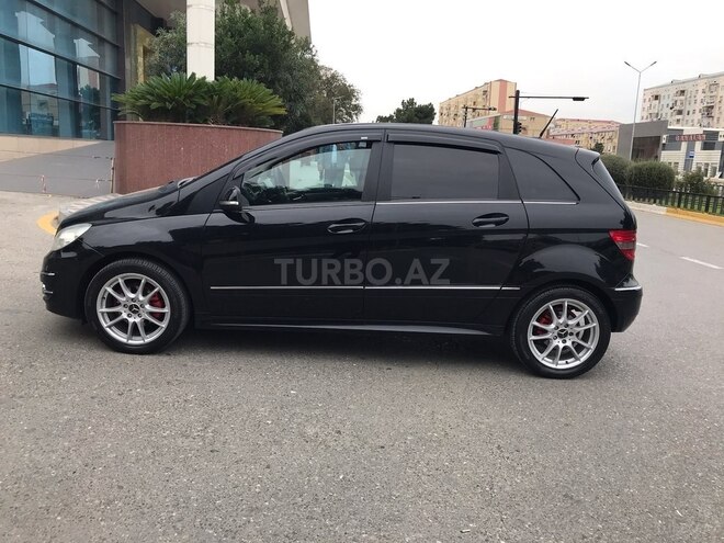 Mercedes B 180 2010, 178,000 km - 1.7 l - Sumqayıt