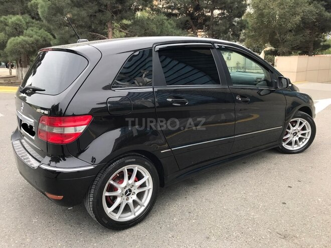 Mercedes B 180 2010, 178,000 km - 1.7 l - Sumqayıt