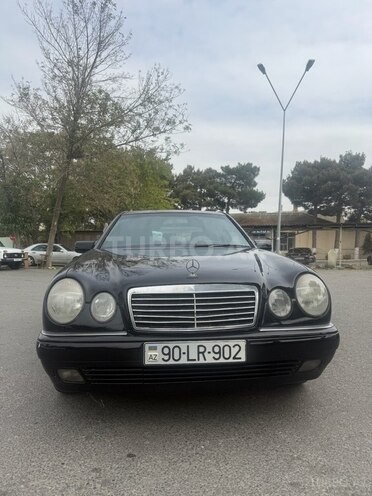 Mercedes E 220 1998, 420,000 km - 2.2 l - Bakı