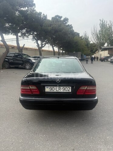 Mercedes E 220 1998, 420,000 km - 2.2 l - Bakı