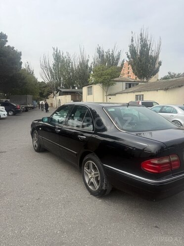Mercedes E 220 1998, 420,000 km - 2.2 l - Bakı