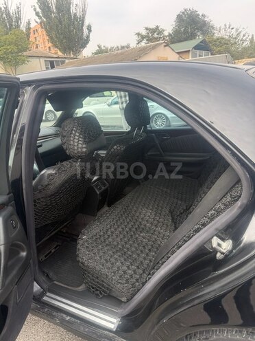 Mercedes E 220 1998, 420,000 km - 2.2 l - Bakı
