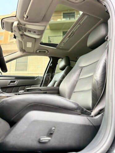 Mercedes E 220-13