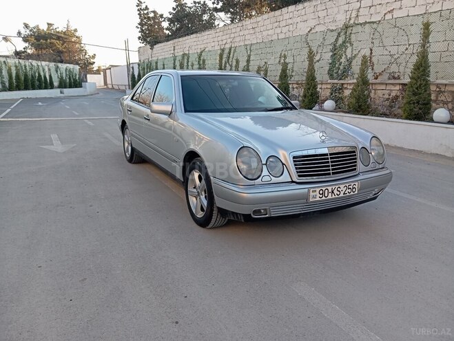 Mercedes E 220 1997, 400,000 km - 2.2 l - Bakı