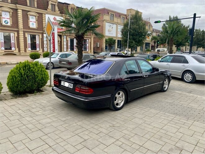 Mercedes E 320 2001, 284,500 km - 3.2 l - Masallı