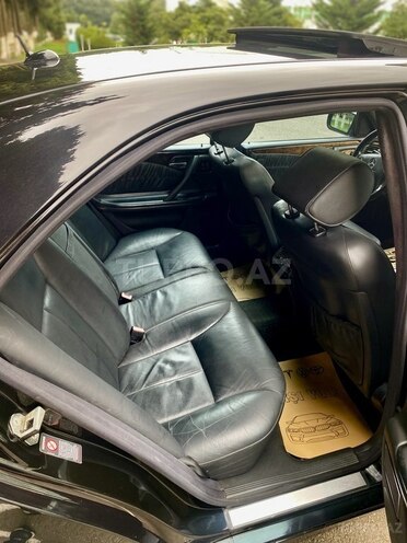 Mercedes E 320 2001, 284,500 km - 3.2 l - Masallı