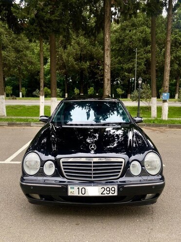 Mercedes E 320 2001, 284,500 km - 3.2 l - Masallı