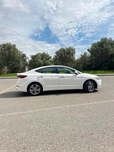 Hyundai Elantra 2017, 88,000 km - 2.0 л - Bakı