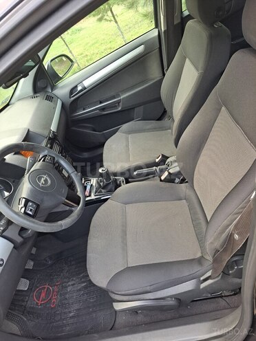 Opel Astra 2010, 285,000 km - 1.3 l - Bakı