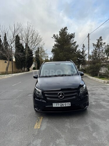 Mercedes Metris-4