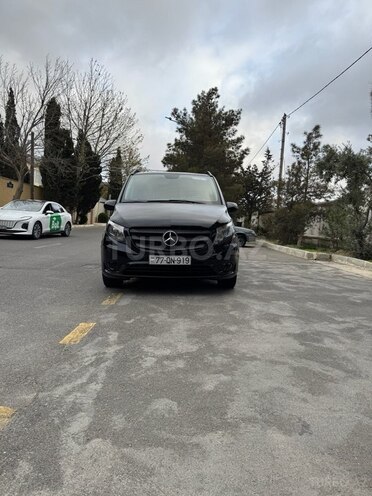 Mercedes Metris-1
