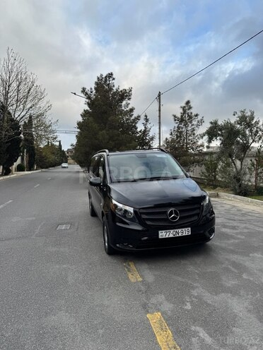 Mercedes Metris-5