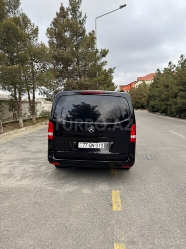 Mercedes Metris-8