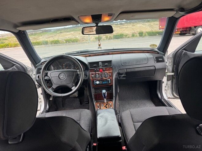 Mercedes C 220 1999, 340,000 km - 2.2 l - Sumqayıt