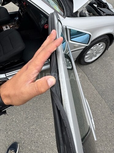 Mercedes C 220 1999, 340,000 km - 2.2 l - Sumqayıt