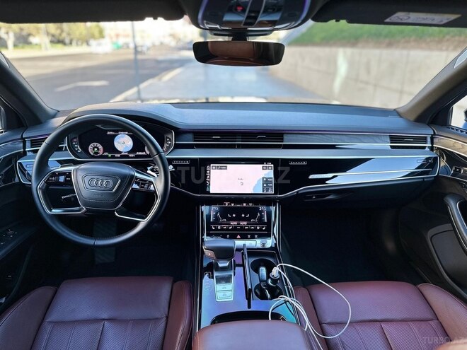 Audi A8-3