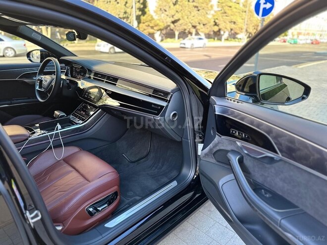Audi A8-5