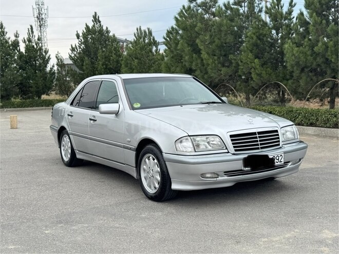 Mercedes C 220 1999, 340,000 km - 2.2 l - Sumqayıt