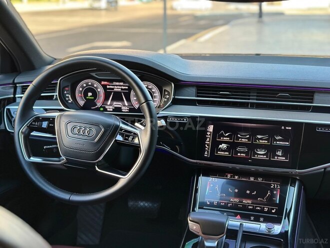 Audi A8-17