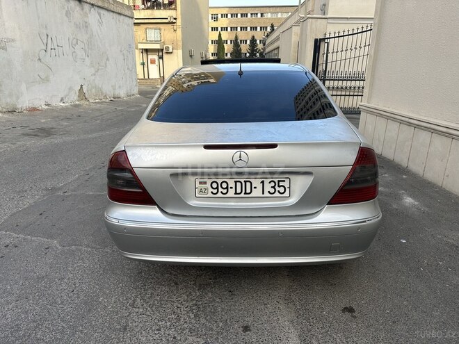 Mercedes E 270 2002, 235,000 km - 2.7 l - Bakı