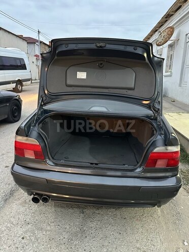 BMW 528 1997, 200,000 km - 2.8 l - Siyəzən