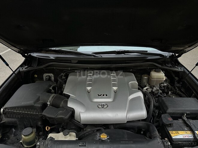 Toyota Land Cruiser-11