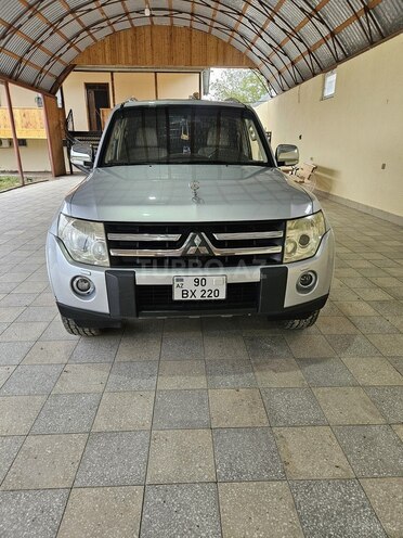 Mitsubishi Pajero 2007, 292,000 km - 3.0 l - Zərdab